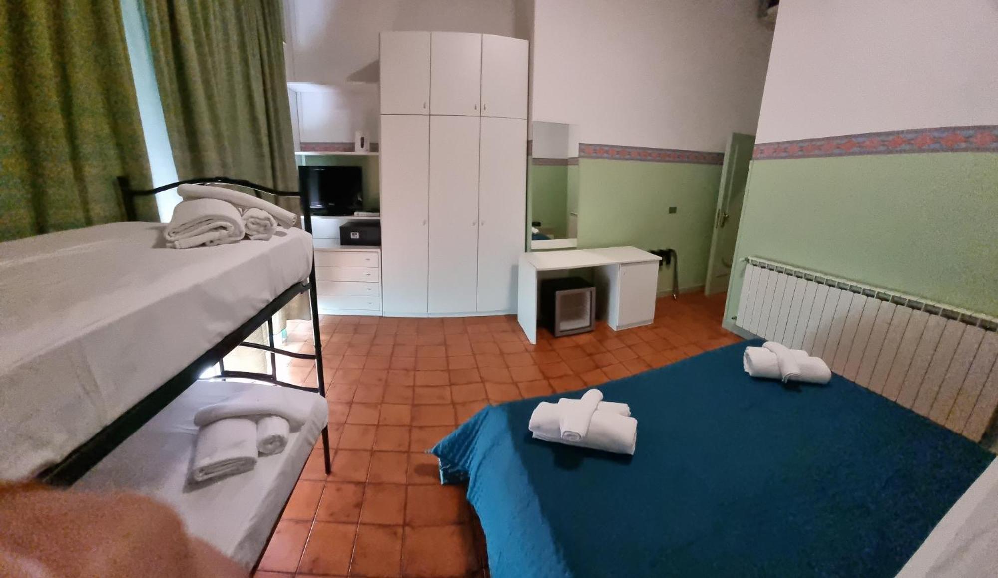 Hotel K2 Cervia 3 Stelle Sup Exterior foto